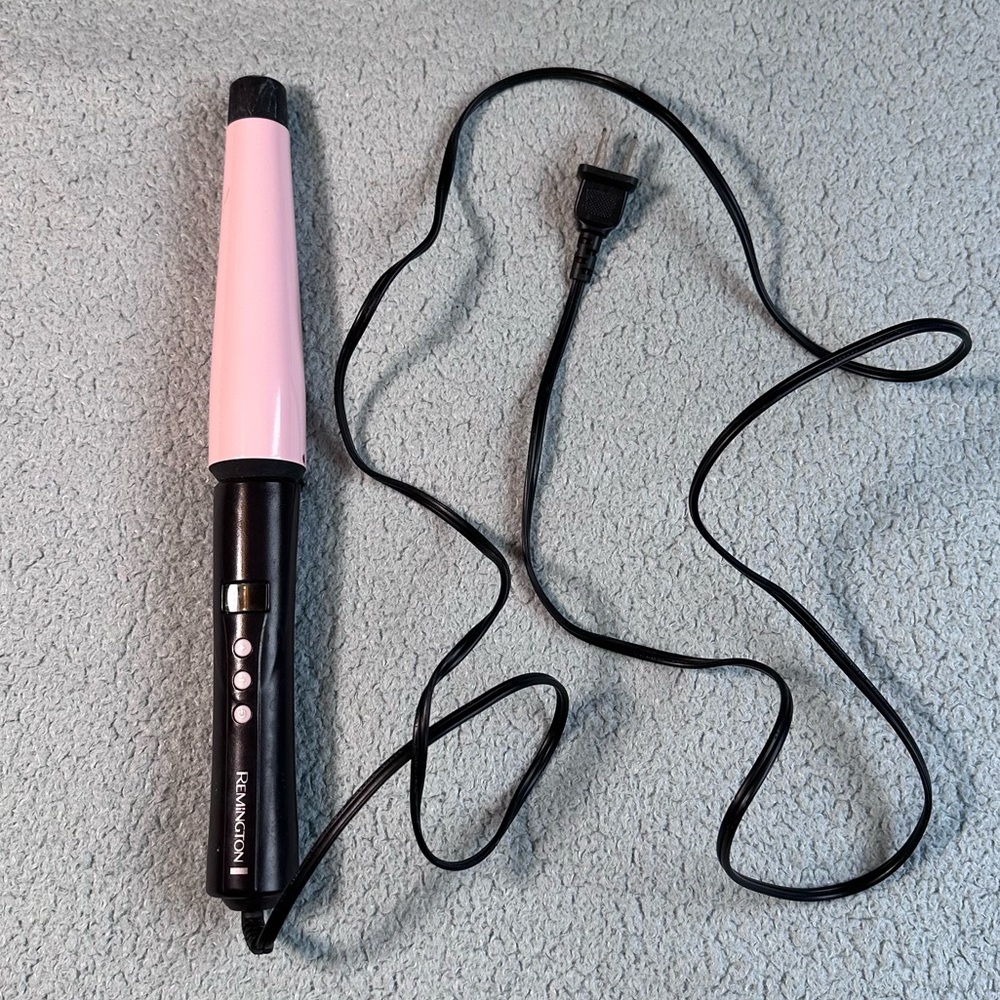 Remington CI9538 Pro 1"-1.5" Pearl Ceramic Conical Curling Wand Black/Pink